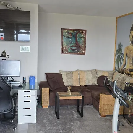 Time To Relax In Downtown Apartment *